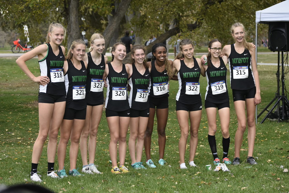 Cross Country Niwot dominates at Class 4A Region 3 championships